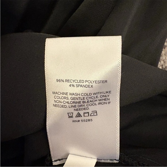 Express Women's Satin Draped Top Size XS Black Long Sleeves Faux Wrap NWT $58 - Picture 16 of 16